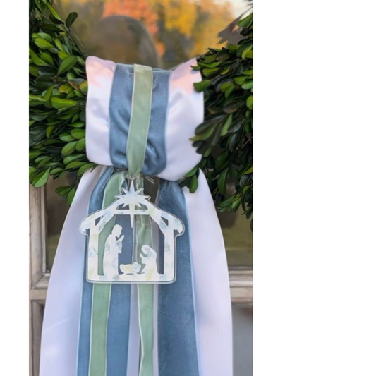 Nativity Wreath Charm