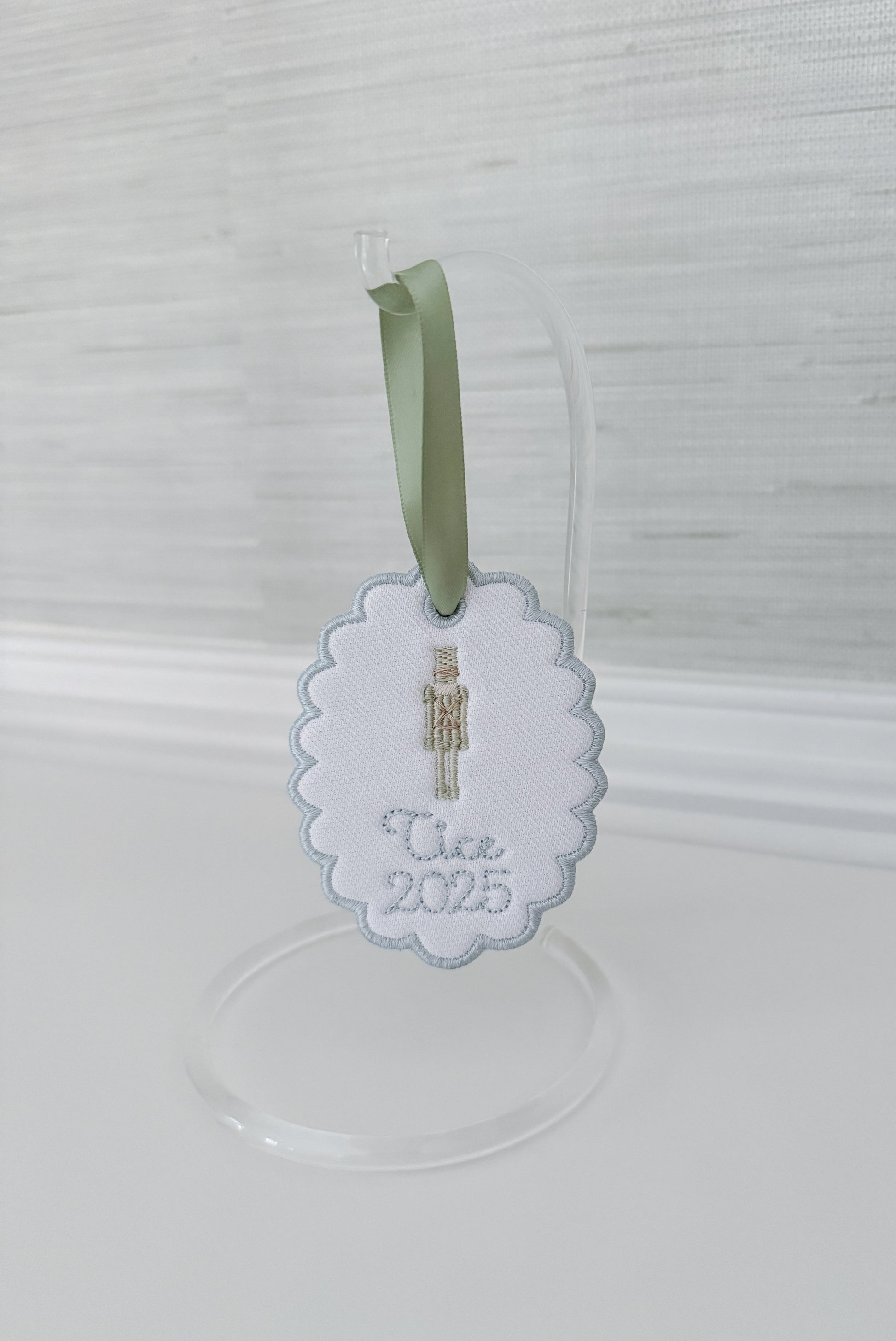 Acrylic Ornament Stand Amazon